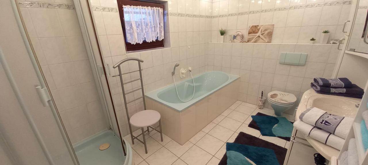 Ferienwohnung Rosenparadies Kröpelin Exterior foto